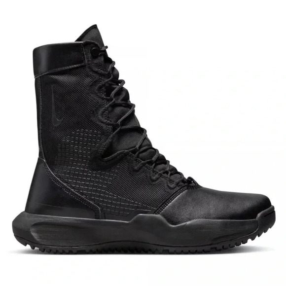 NWOT Nike SBF B1 8” Tactical Military Hiking Triple Black Boots main image 6